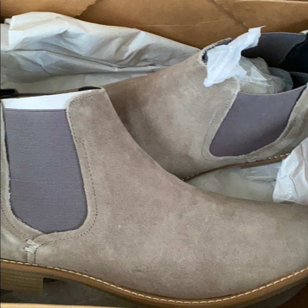 Chelsea Boots (Men)
